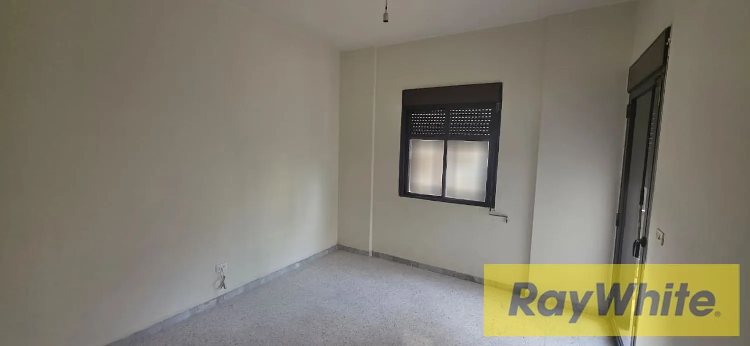 Apartment For Sale In Jdeideh — الصورة 3