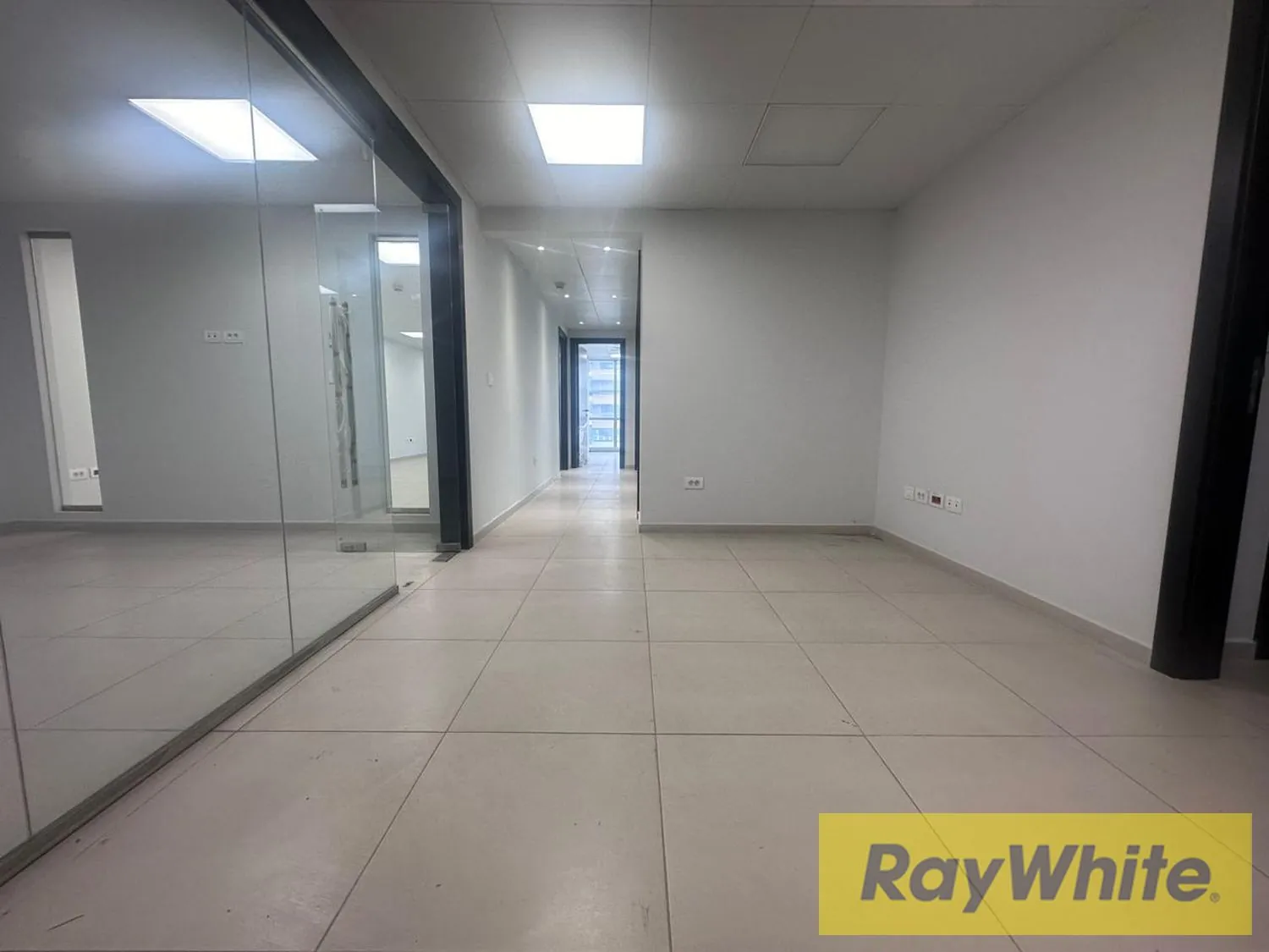 Office For Rent In Ramlet Al Baydah