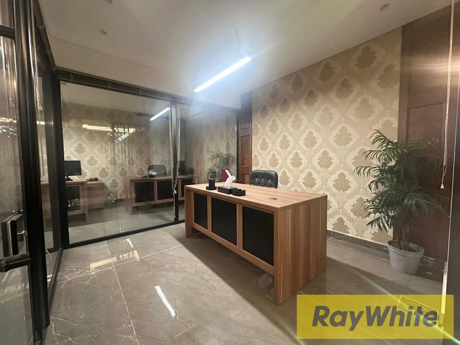 Fully-furnished Office For Rent In Jnah — الصورة 2