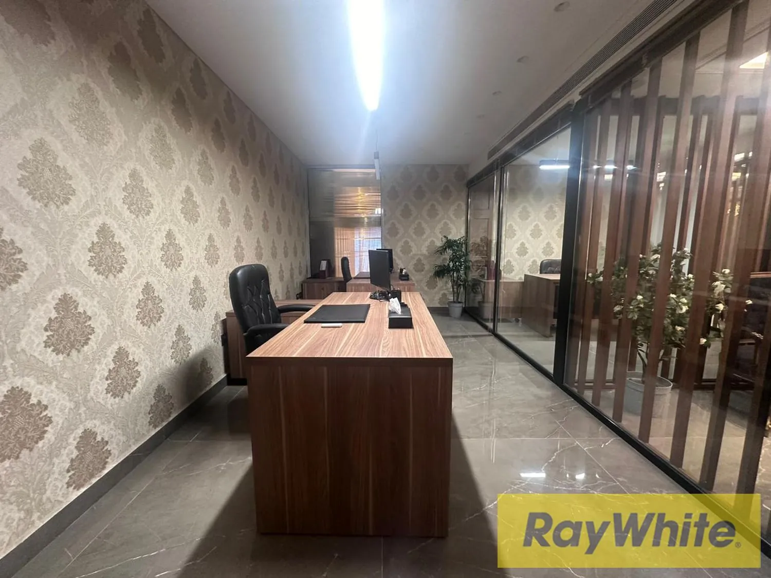 Fully-furnished Office For Rent In Jnah — الصورة 3