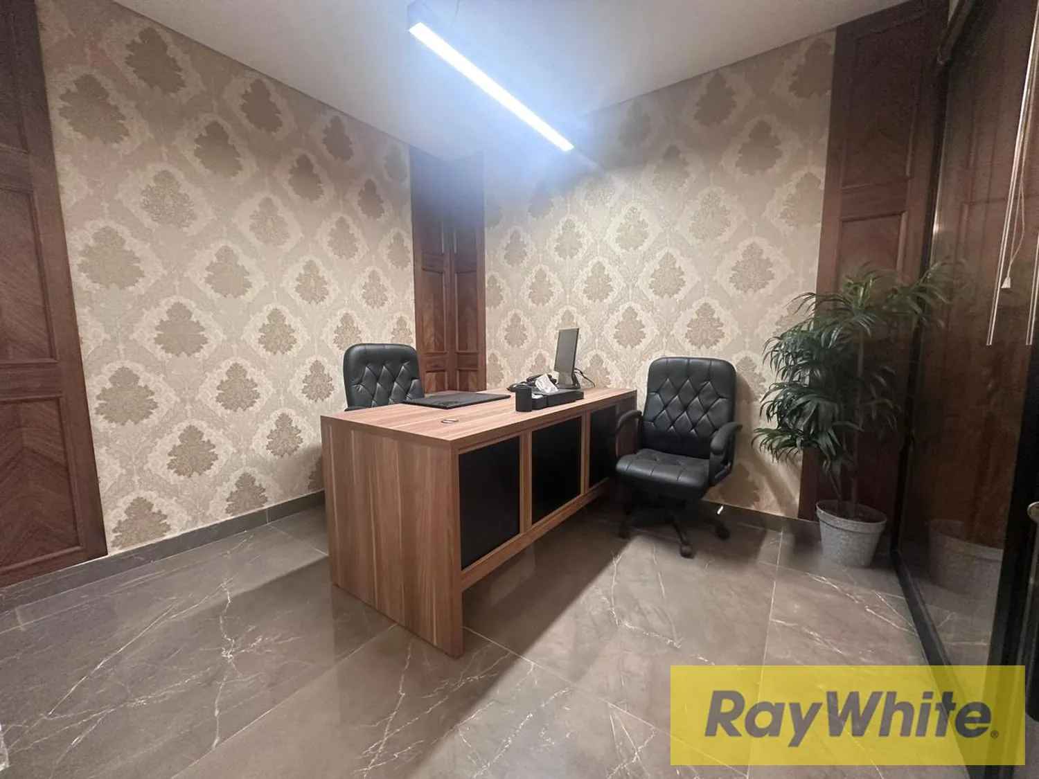 Fully-furnished Office For Rent In Jnah — الصورة 4
