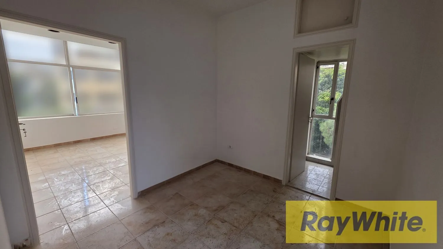 Office For Rent In Horch Tabet — الصورة 5