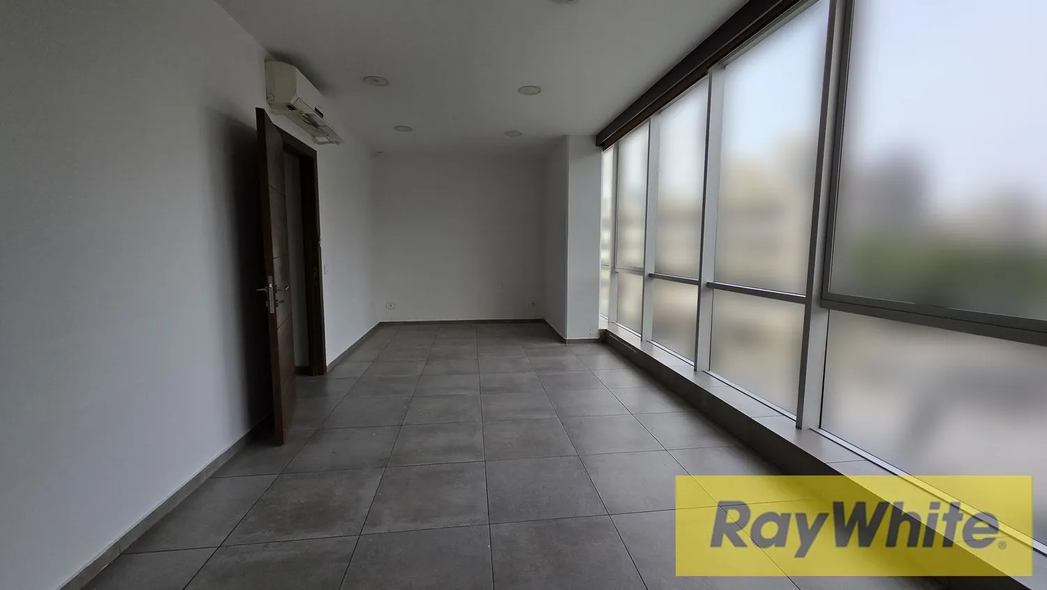 Office For Rent In Horch Tabet — الصورة 2