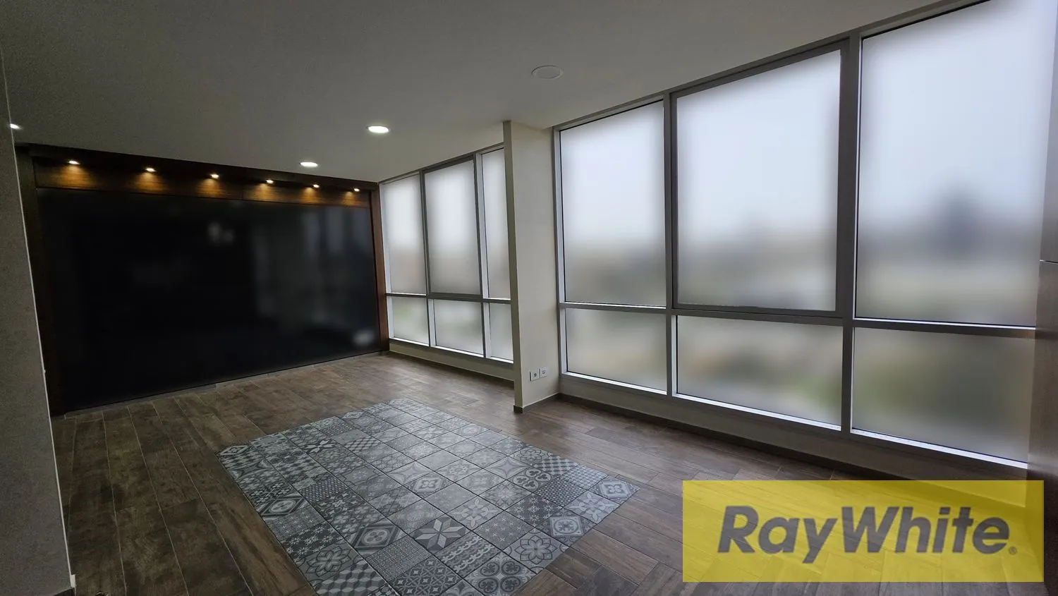 Office For Rent In Prime Horch Tabet