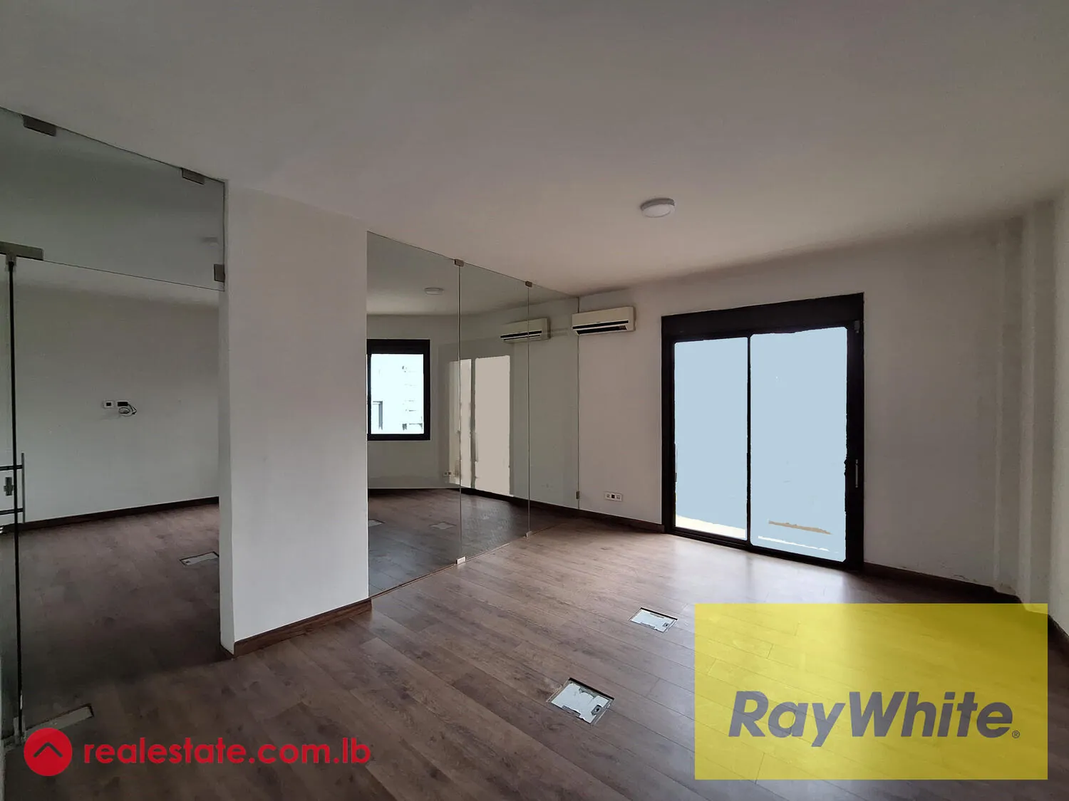 A Compact Office For Rent — الصورة 4