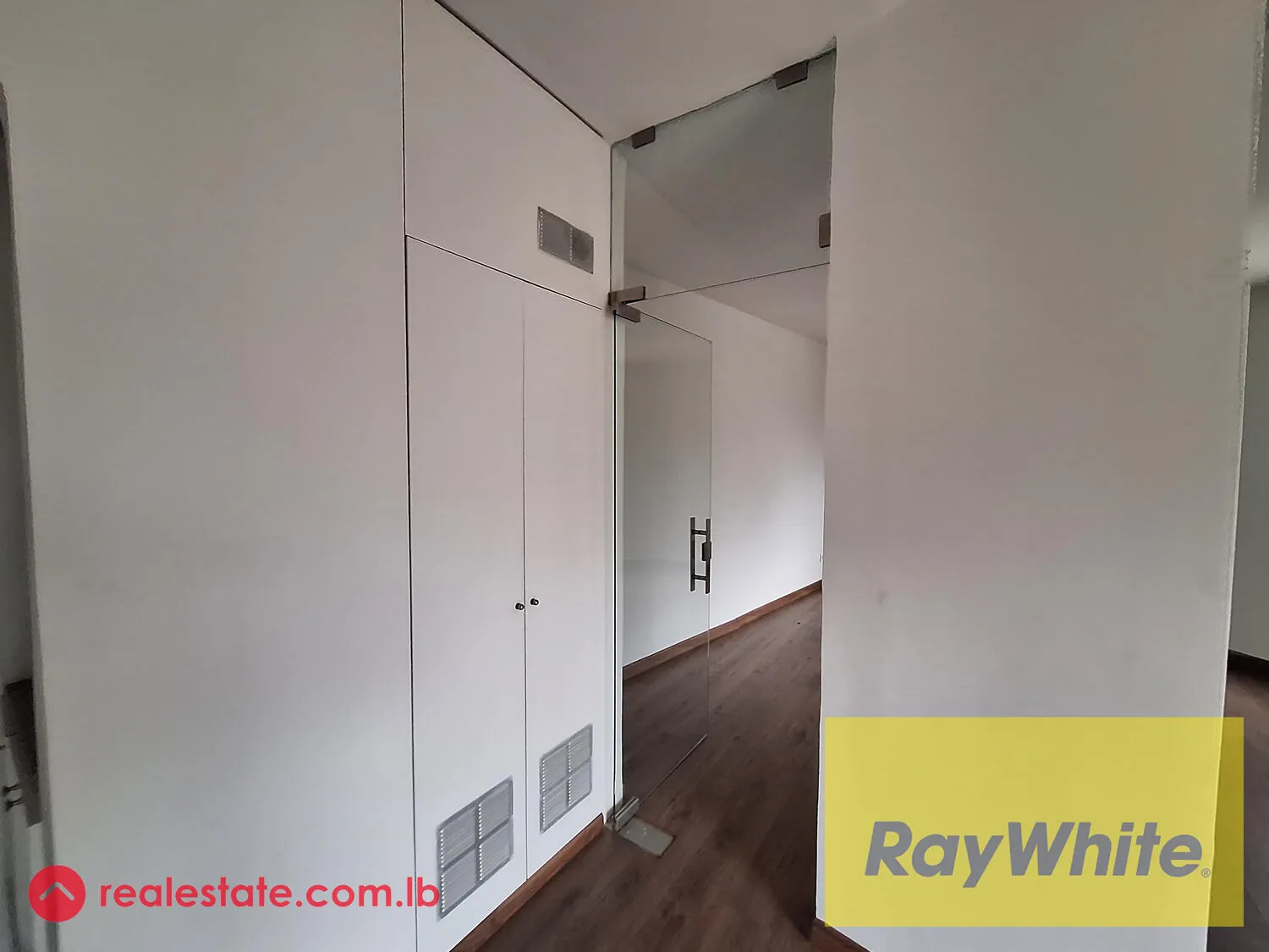 A Compact Office For Rent — الصورة 5