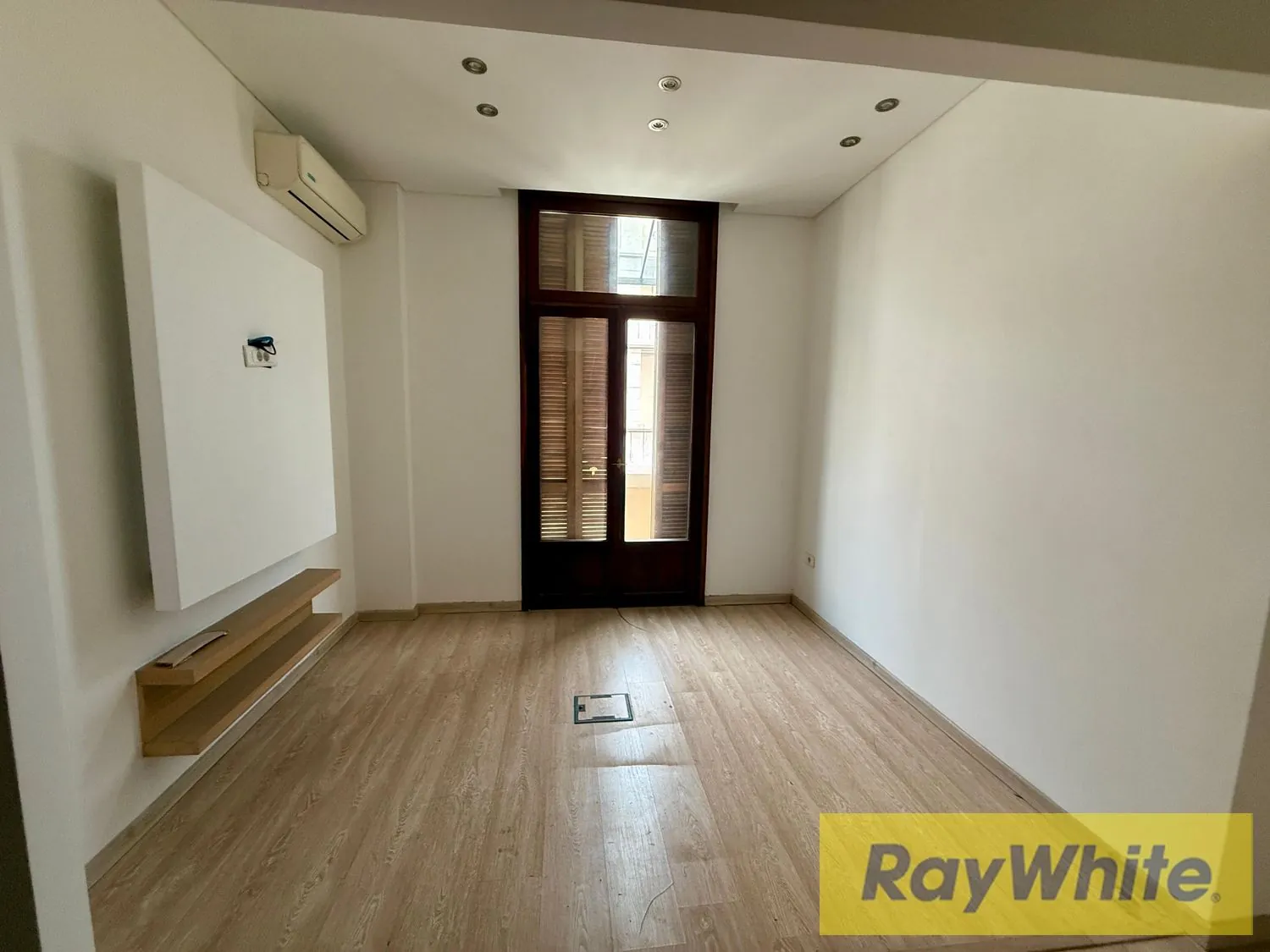 Office For Rent In Downtown – 200 Sqm