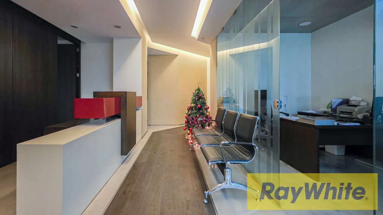 Office For Sale In Mkalles – Panoramic Views — الصورة 4
