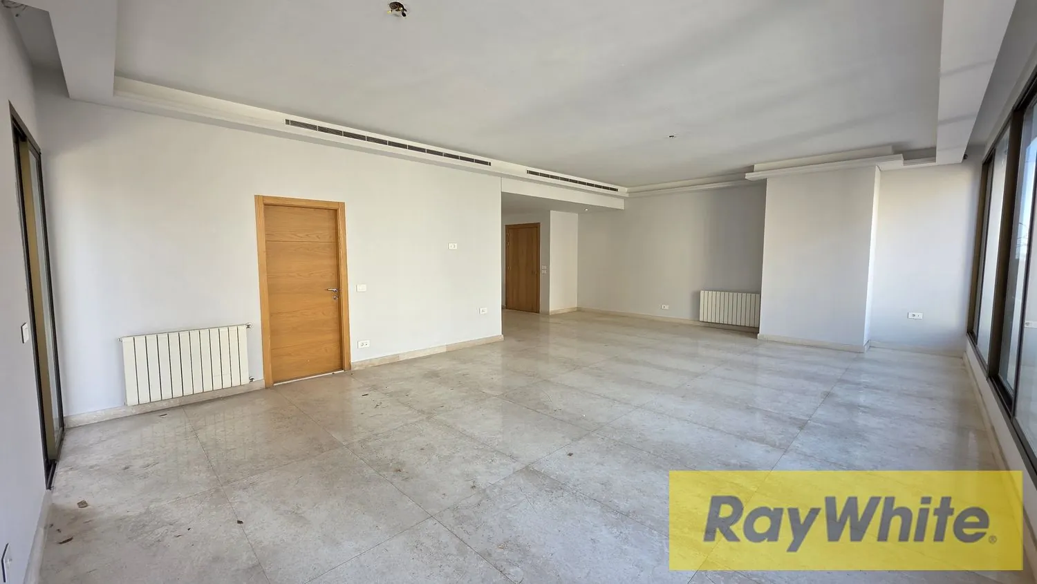 Apartment For Sale In Baabda | Terrace — الصورة 3