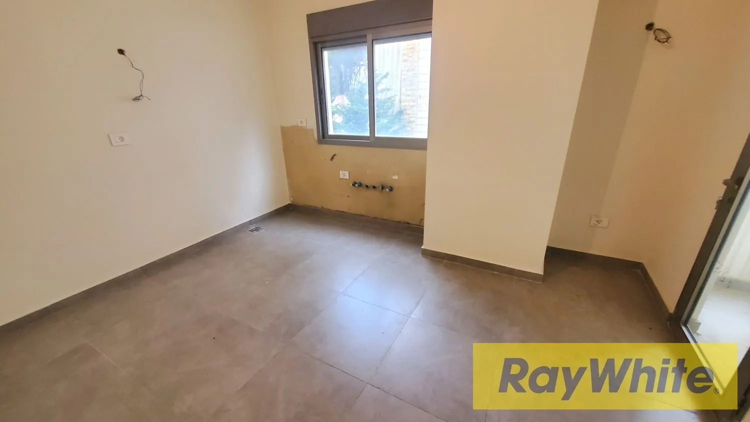 Apartment For Sale In Elissar — الصورة 5