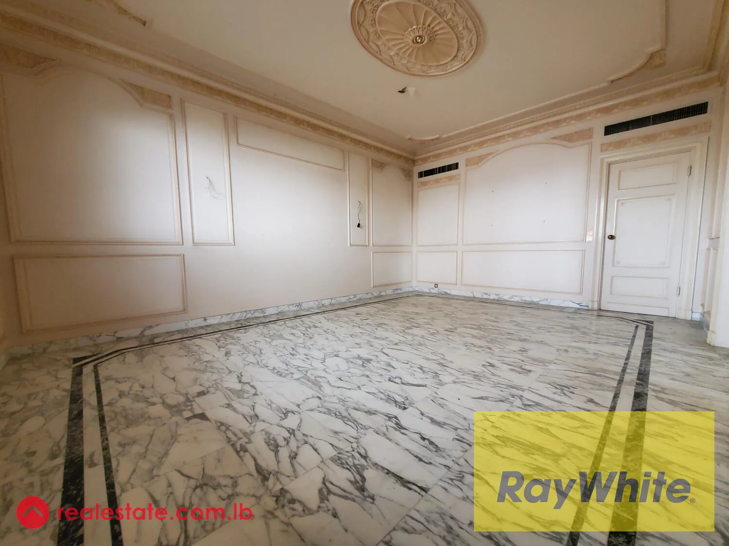 Villa For Sale In Antelias For Investment — الصورة 2