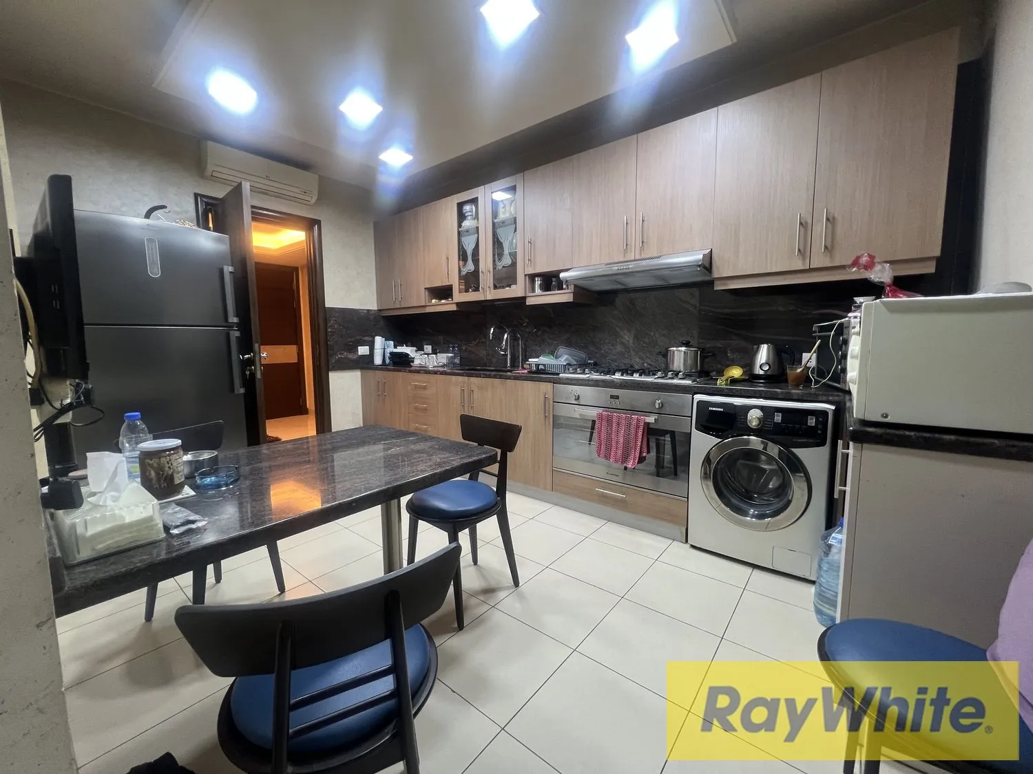 Apartment For Sale In Jdaideh – 180 Sqm | Fully Furnished — الصورة 5