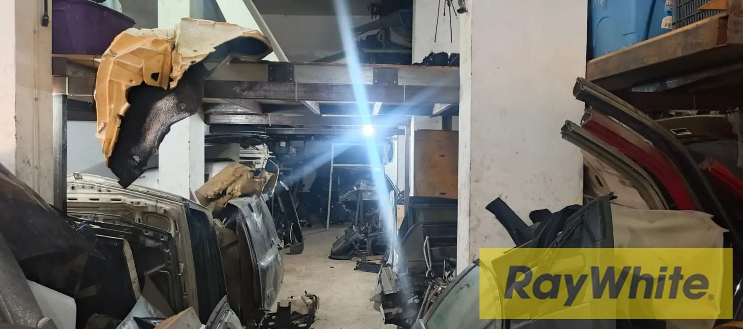 Warehouse For Sale In Fanar – 600 Sqm — الصورة 3