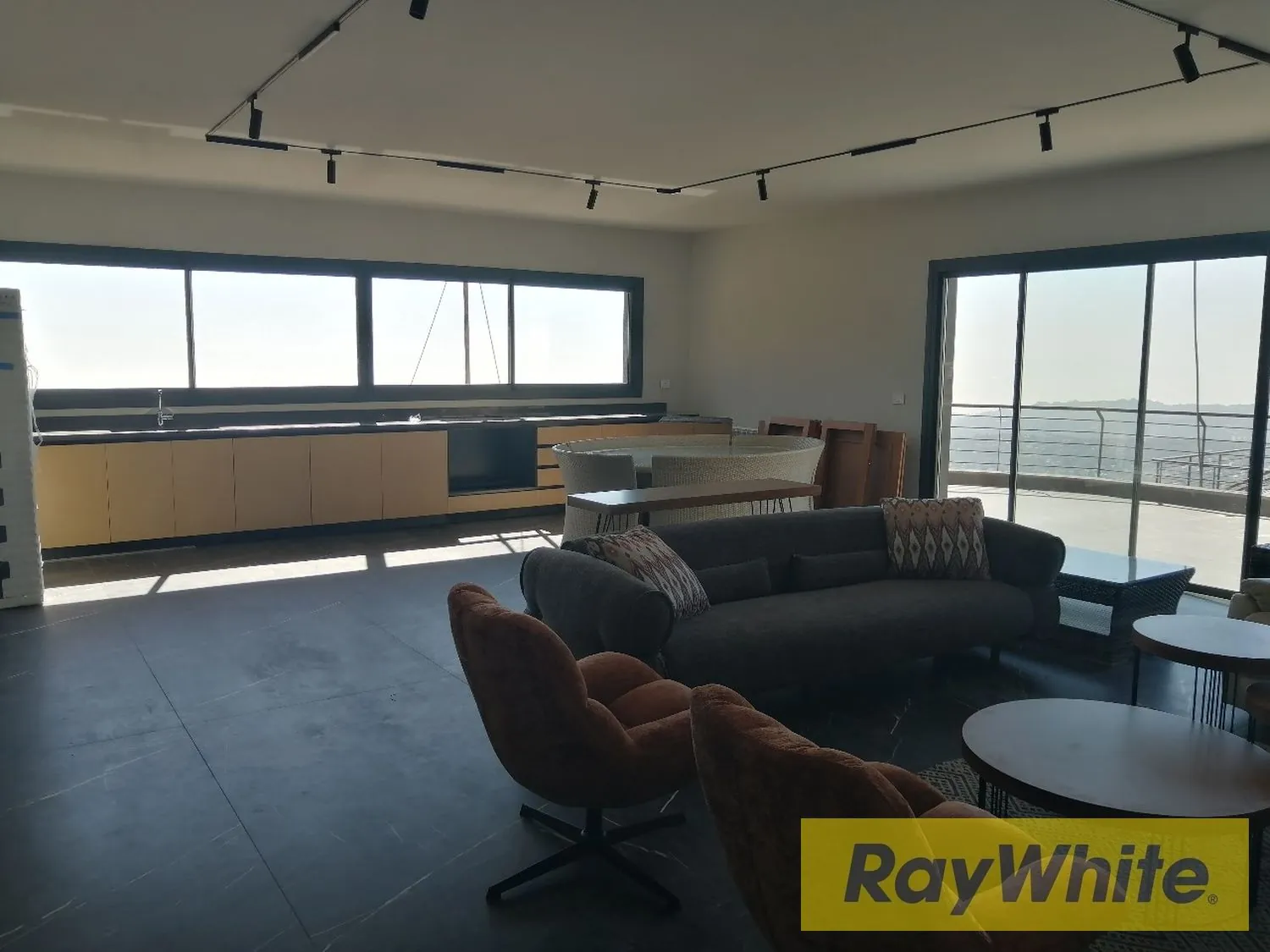 Apartment For Sale In Faqra With Terrace — الصورة 4