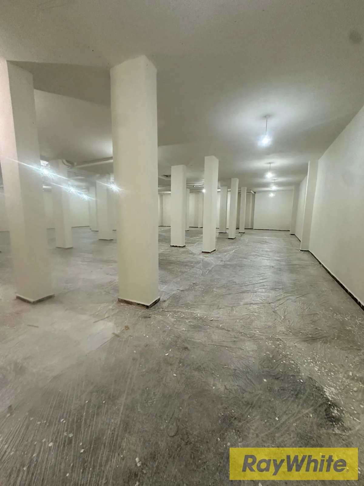 Warehouse For Rent In Awkar — photo 4
