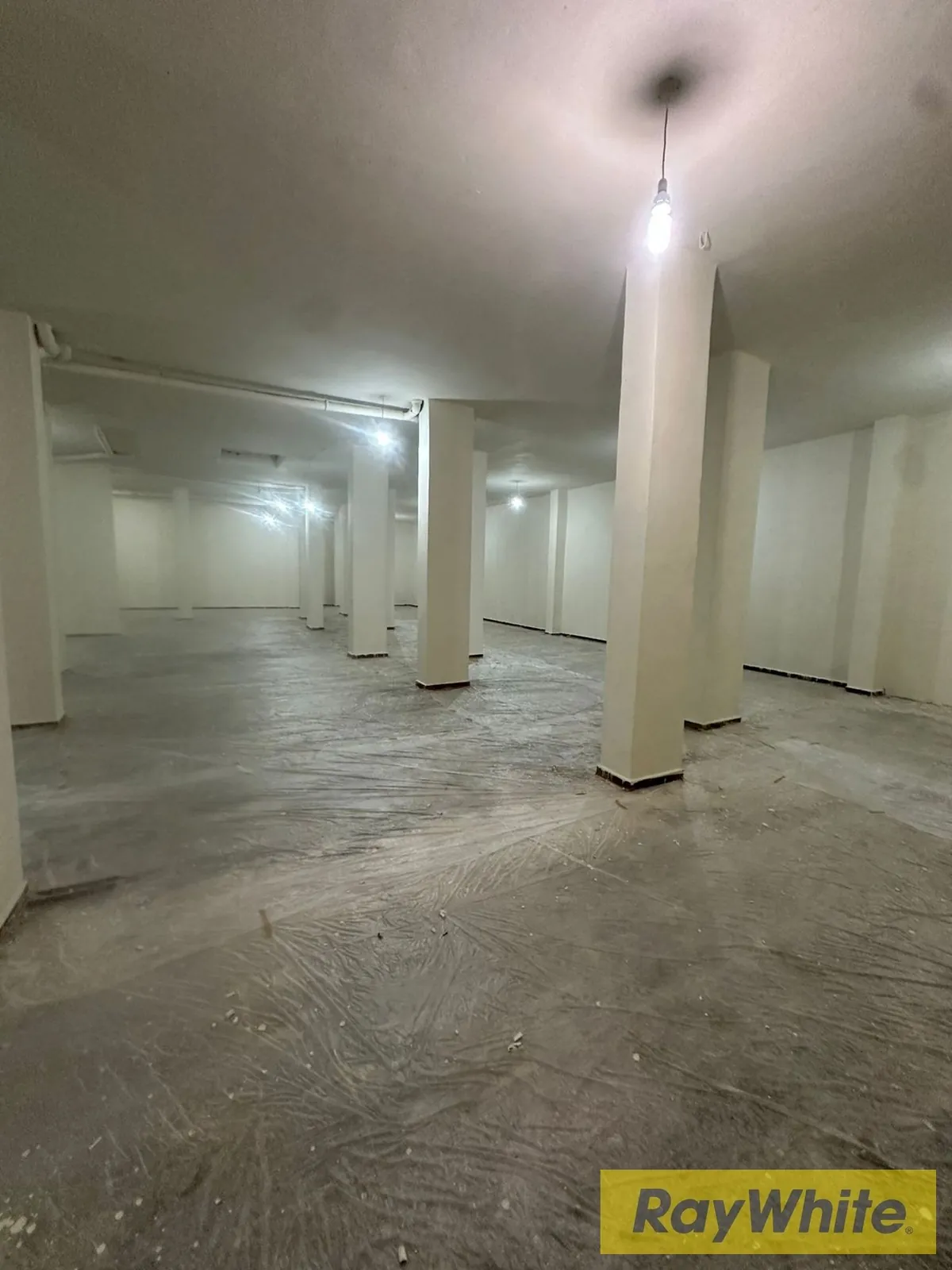 Warehouse For Sale In Awkar — الصورة 3