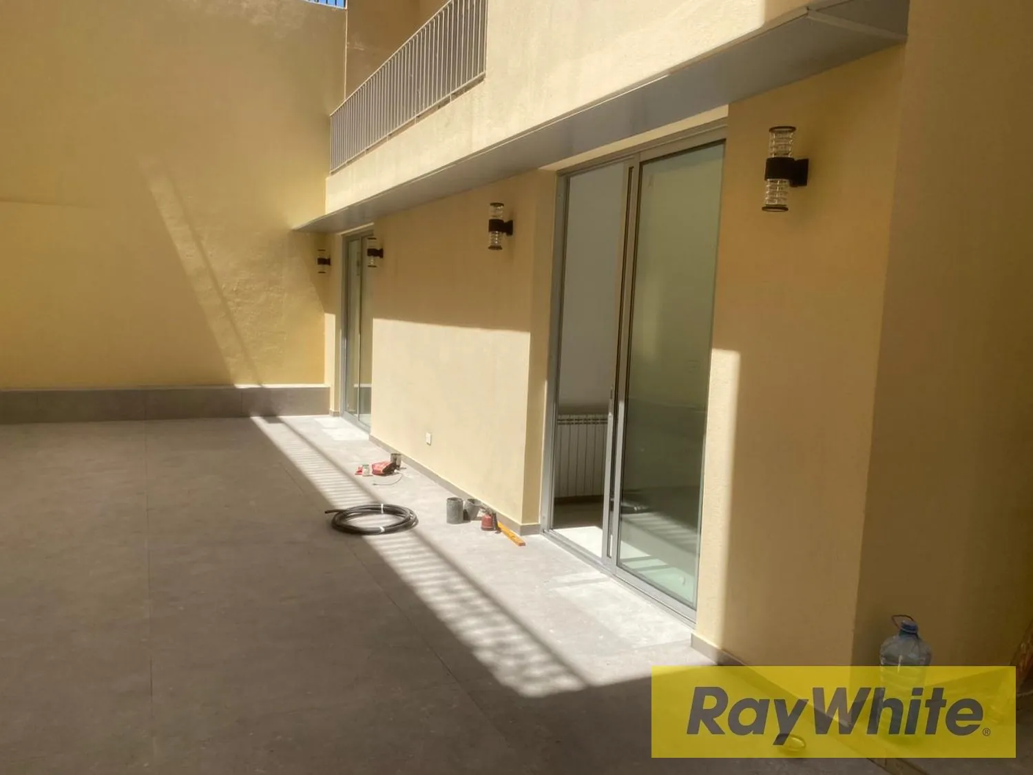 Luxurious Apartment With Terrace In Jal El Dib For Sale — الصورة 2