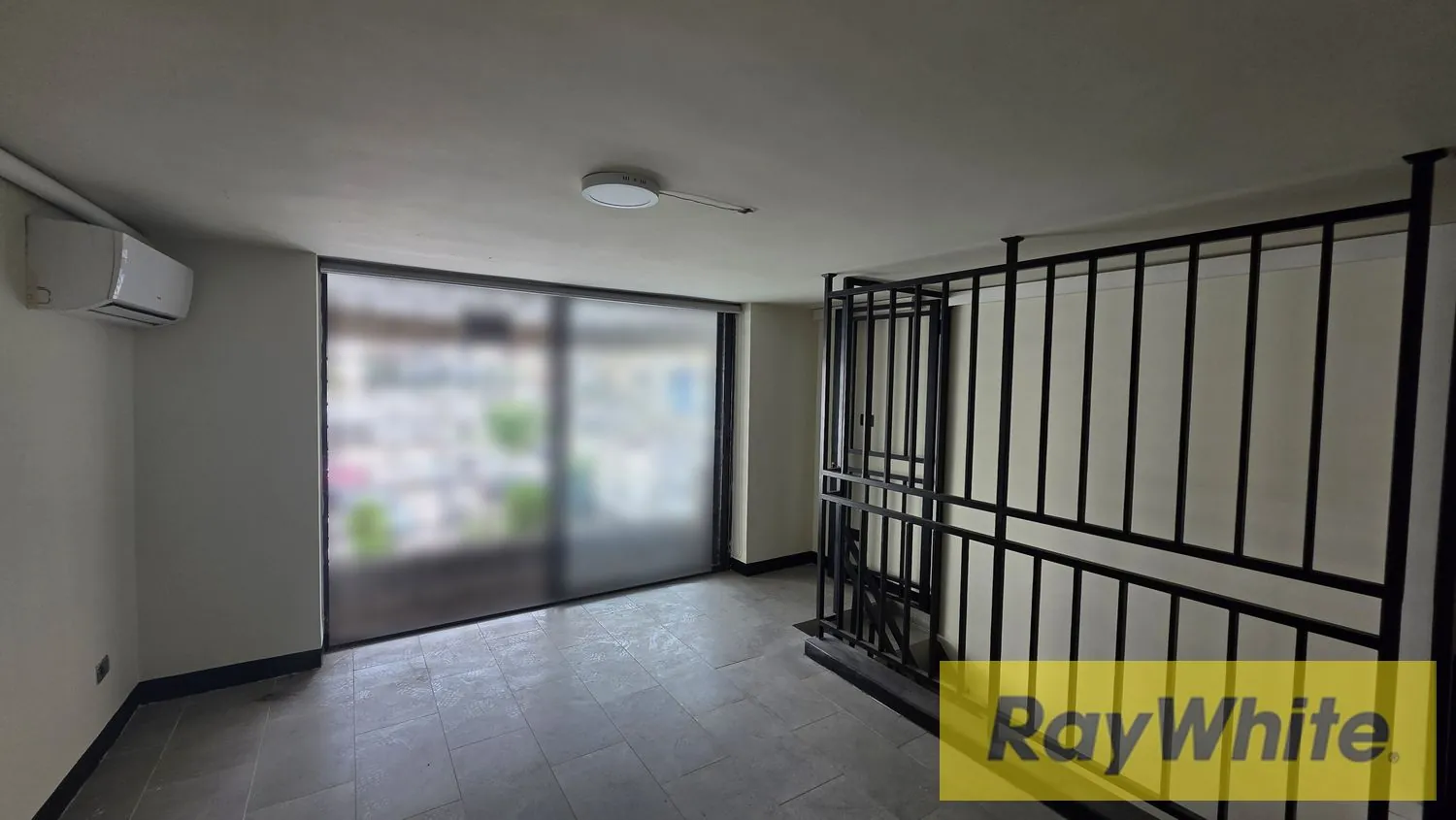 Shop For Rent In Dekwaneh — الصورة 5