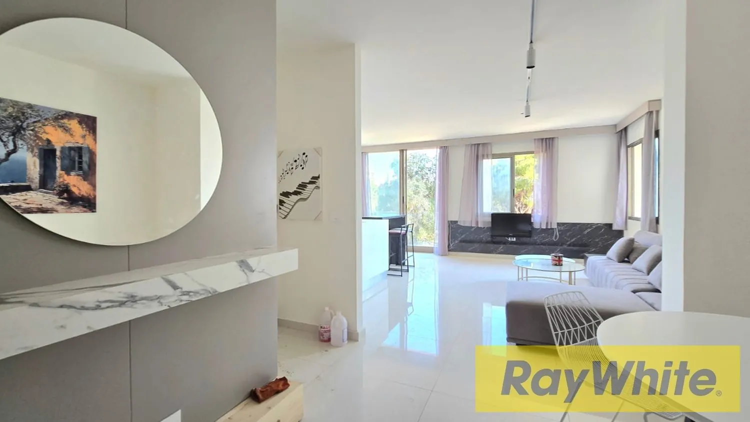 Duplex Apartment For Sale In Tabarja — الصورة 2
