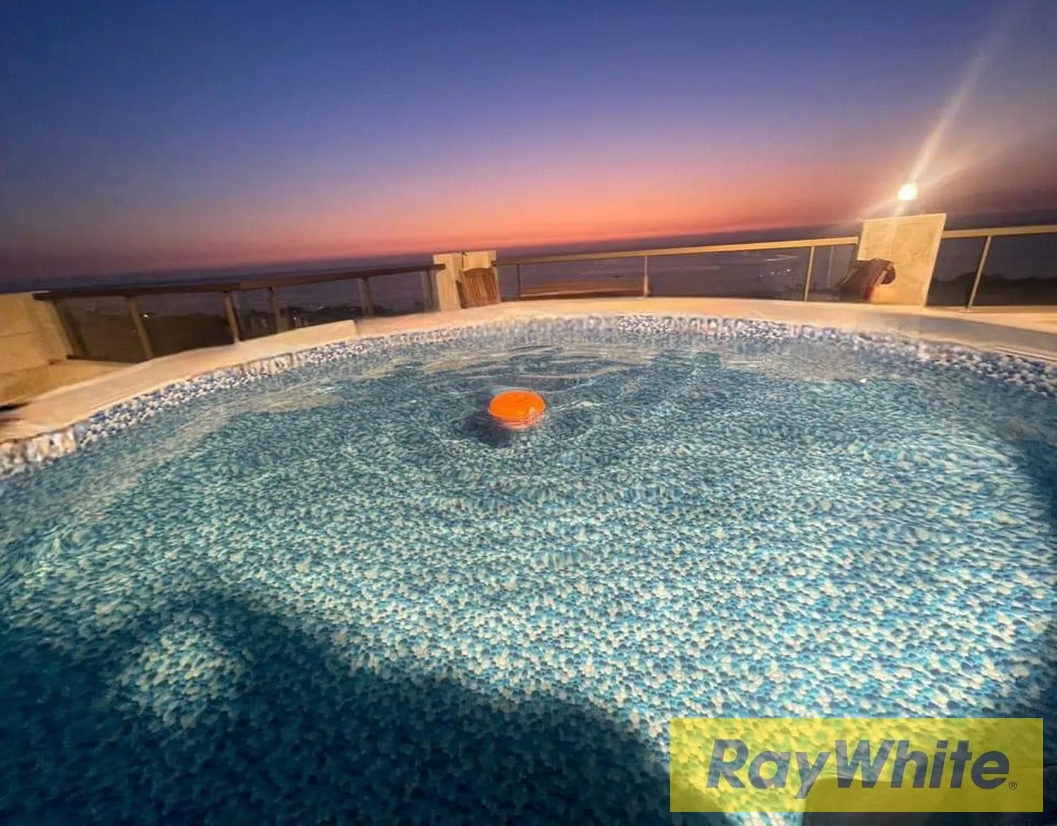 Duplex Apartment For Sale In Bouar — الصورة 5
