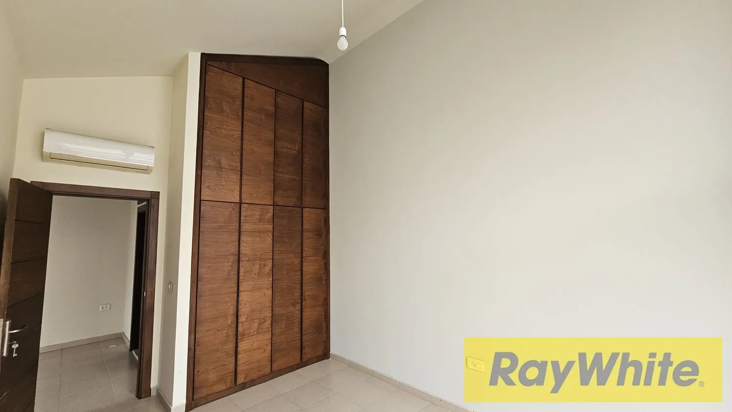 Duplex Apartment For Sale In Bouar — photo 4