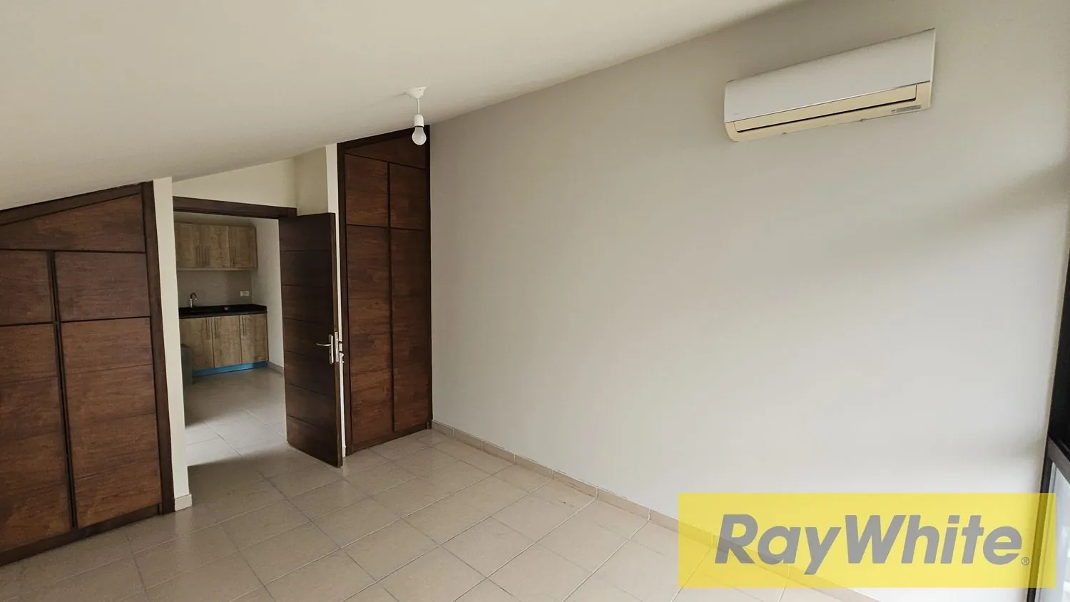 Duplex Apartment For Sale In Bouar — photo 5