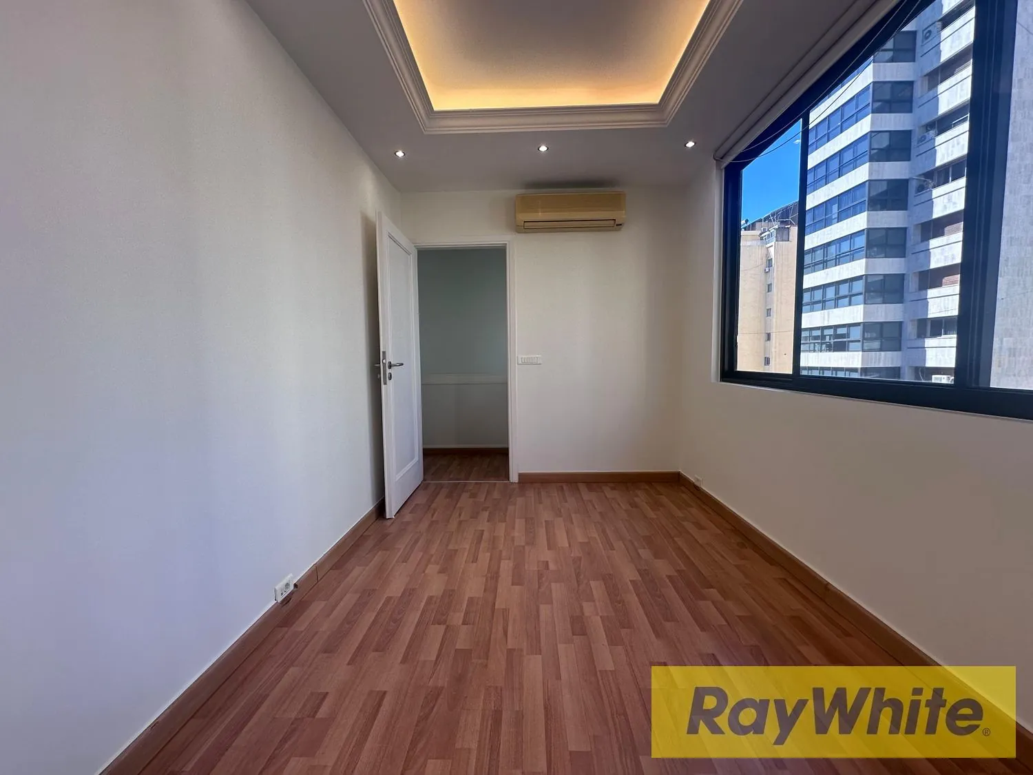 Office For Rent In Ramlet Al-baydah — photo 4
