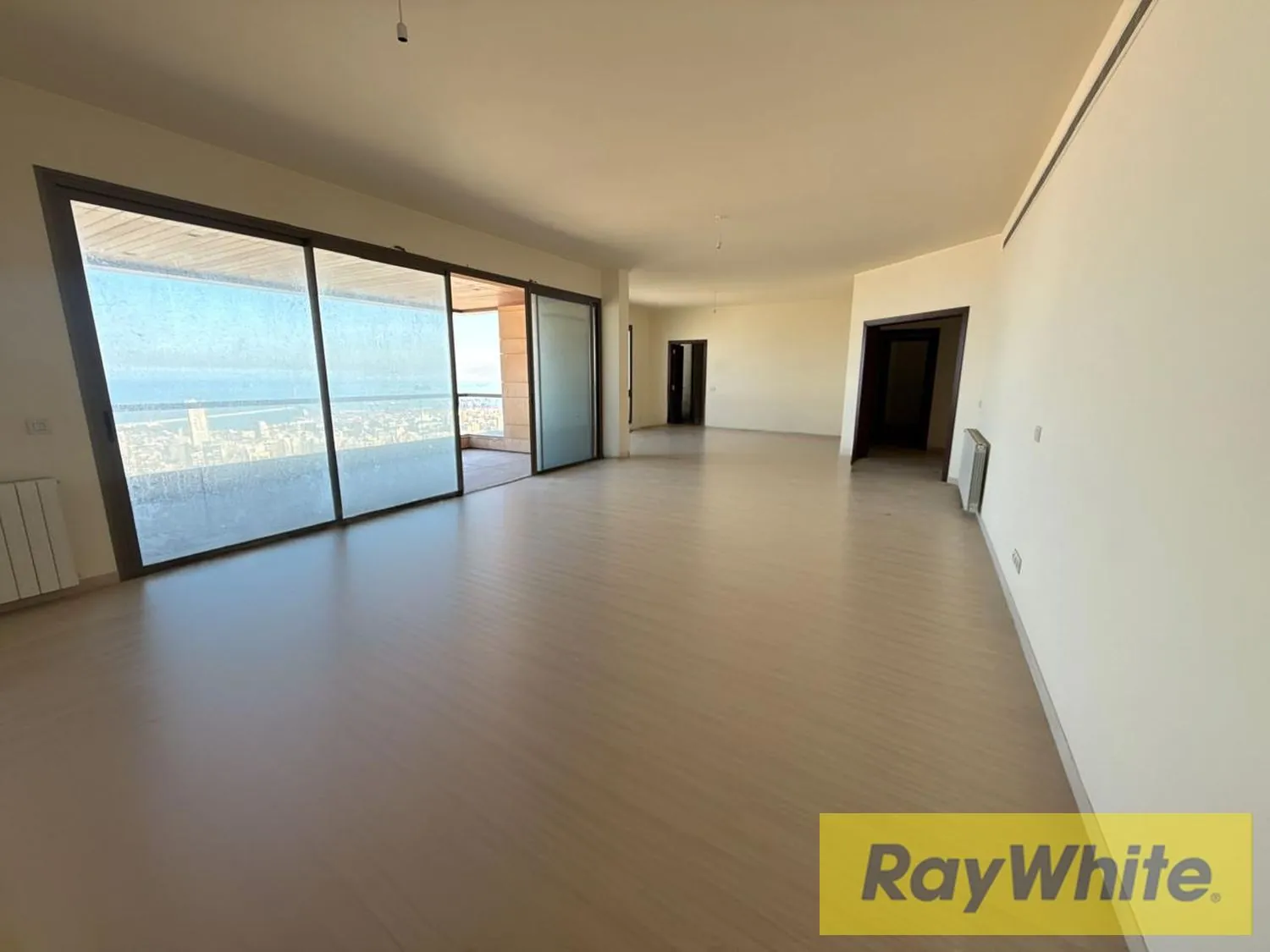 Apartment For Sale In Achrafieh – 385 Sqm | Sea And City View — الصورة 5