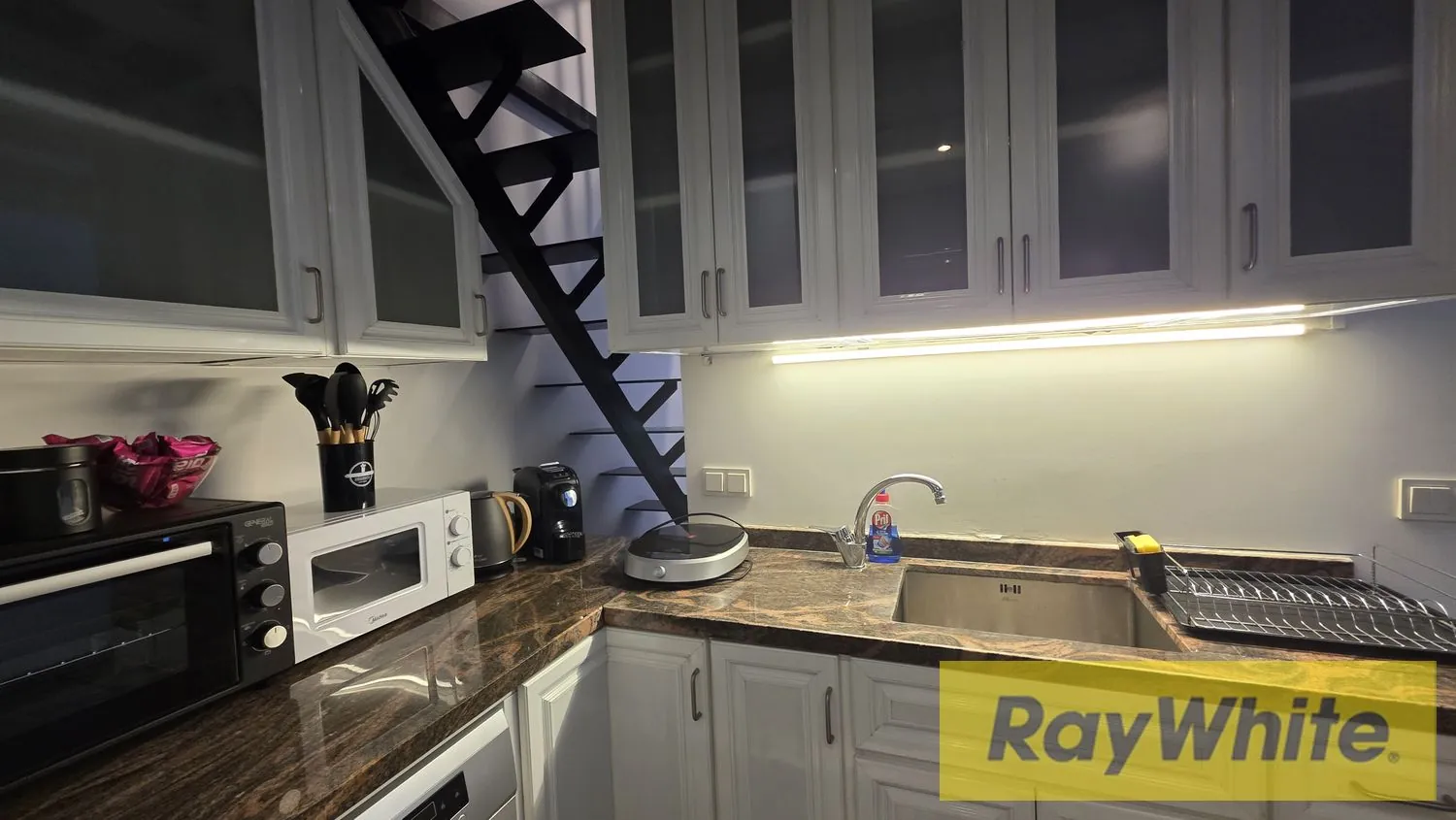 Furnished Loft For Rent In Achrafieh — photo 4