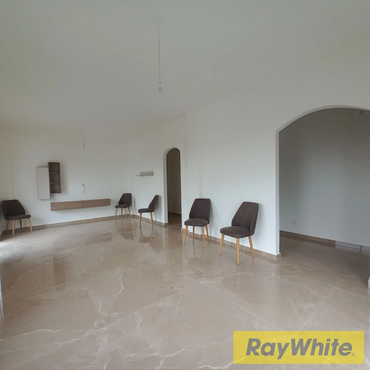 Renovated Apartment On A Hill In Bqenneya For Sale — الصورة 4