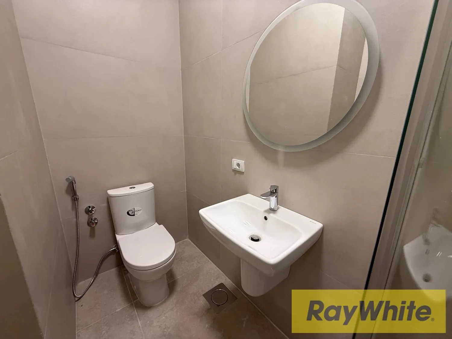 Office For Rent In Achrafieh – 250 Sqm — الصورة 5
