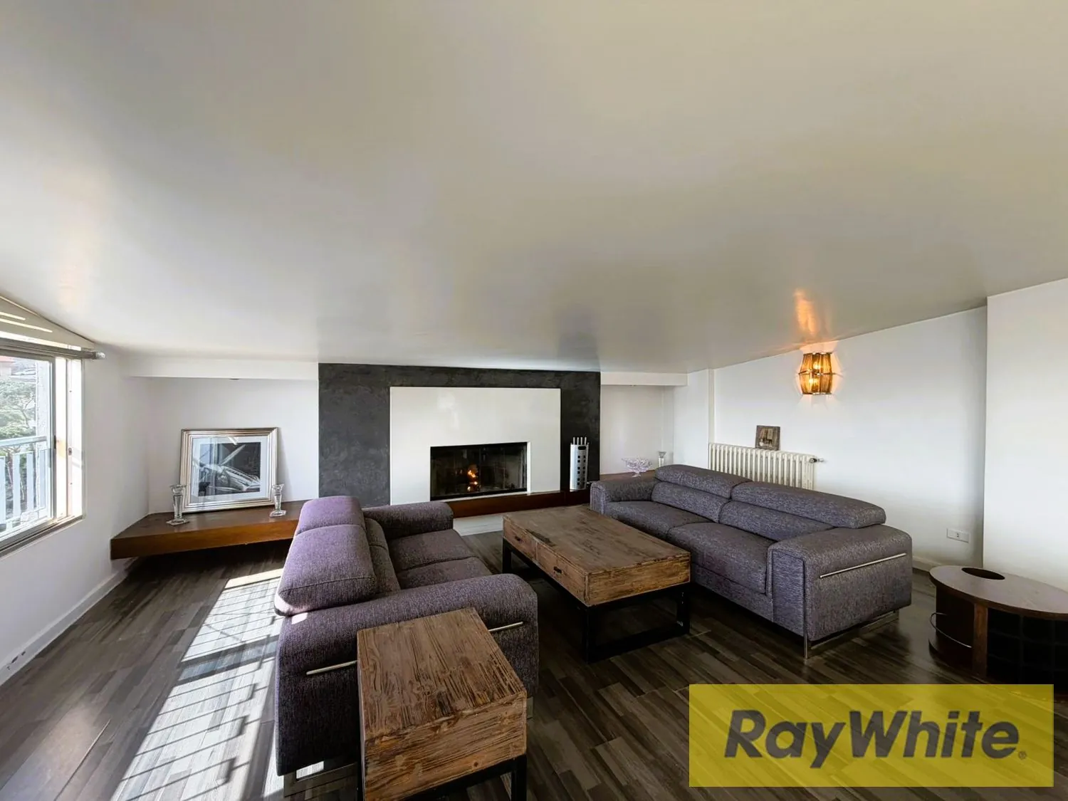 A Top Floor Penthouse Apartment For Sale In Broummana, 300 Sqm — الصورة 5