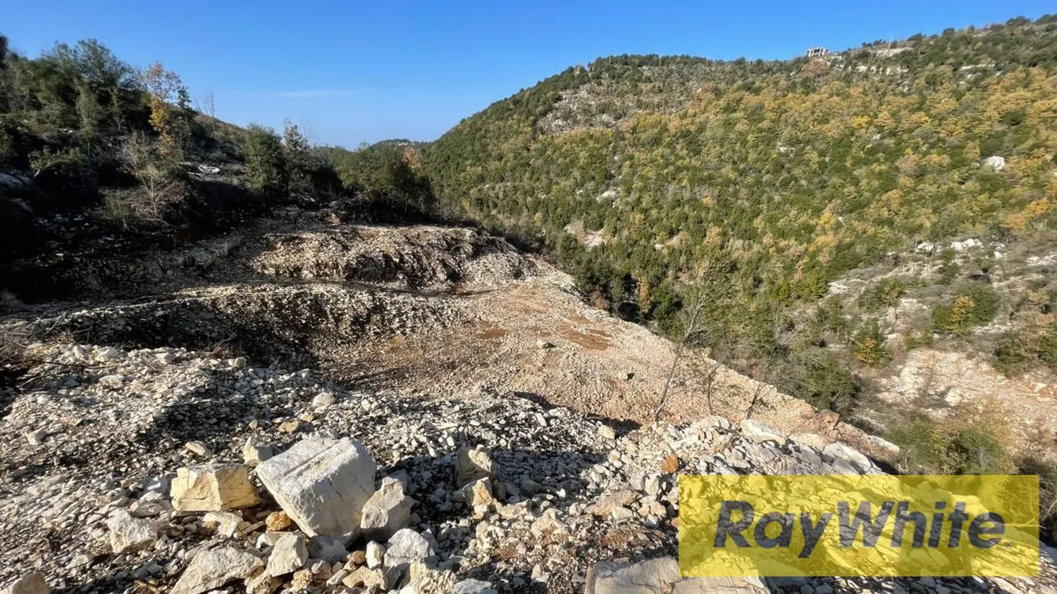 Land For Sale In Mechmech Jbeil — الصورة 3