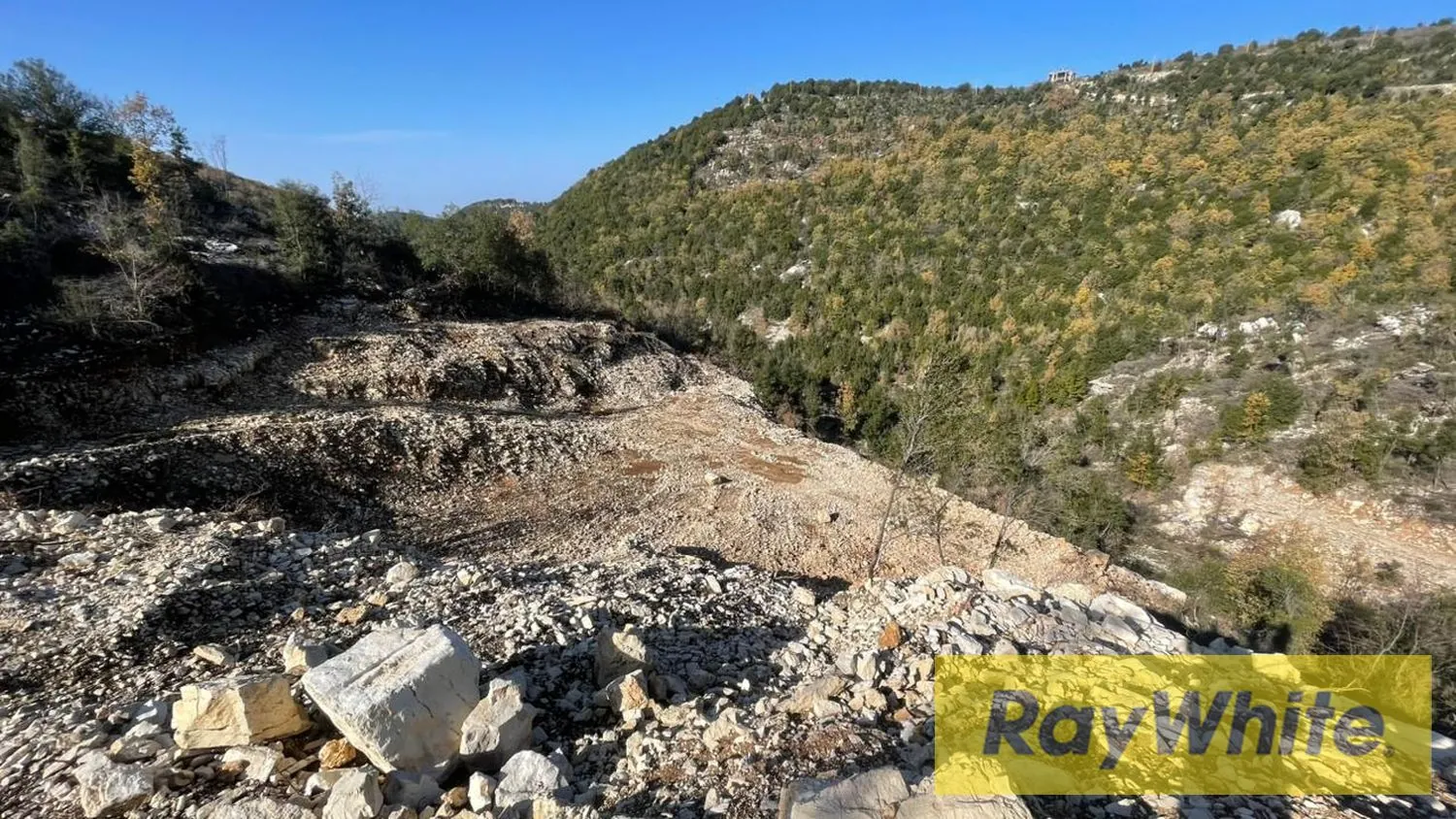 Land For Sale In Mechmech Jbeil — الصورة 4