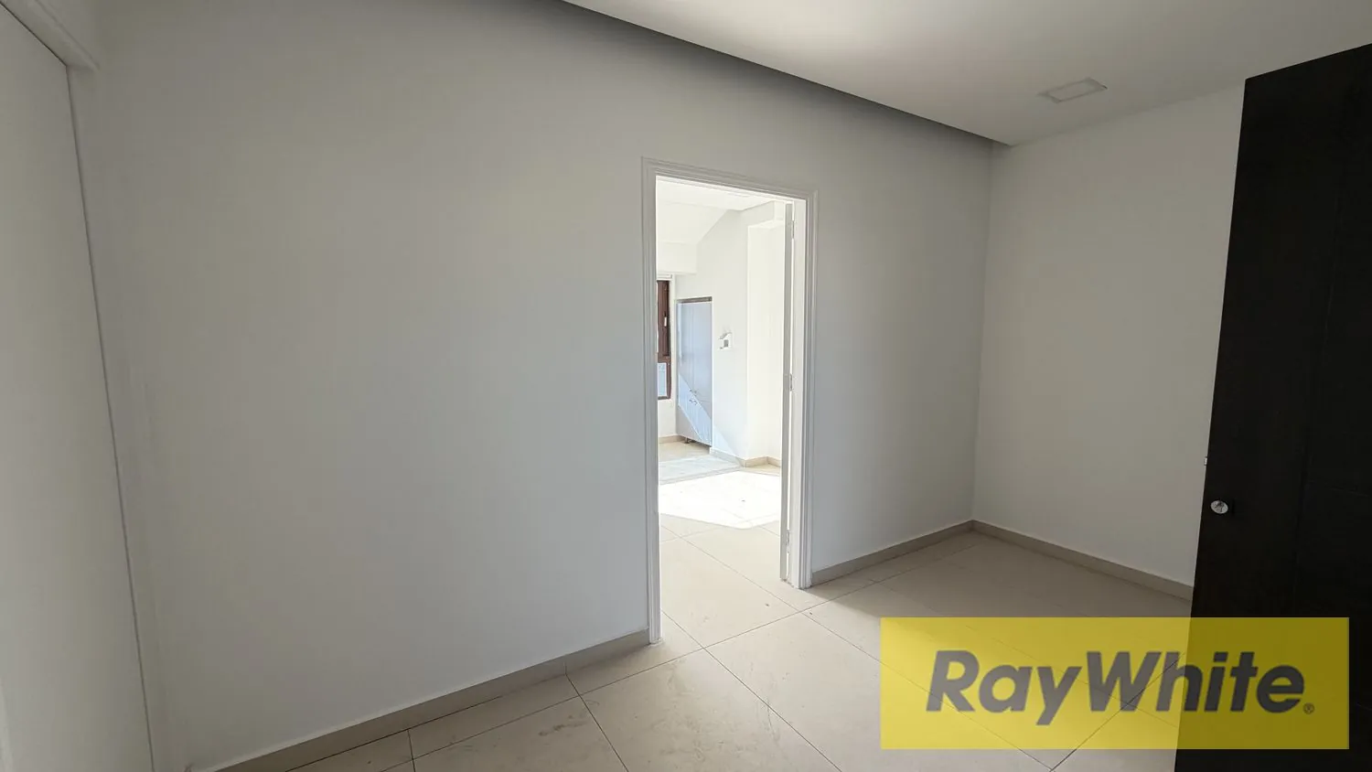 Office For Rent In Jbeil — الصورة 2