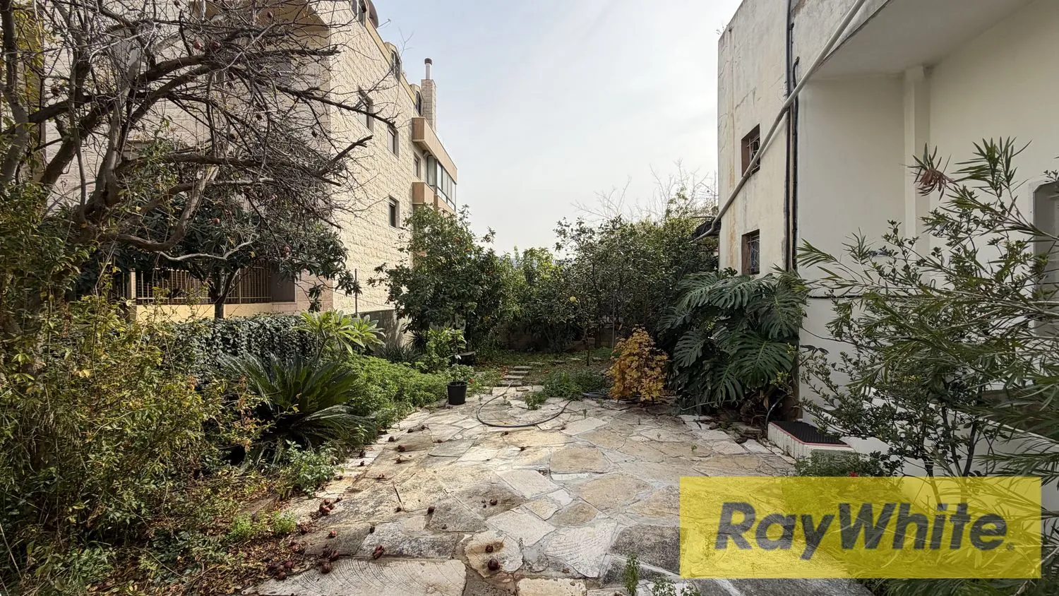 Stand Alone House For Sale In Amchit Jbeil — الصورة 2