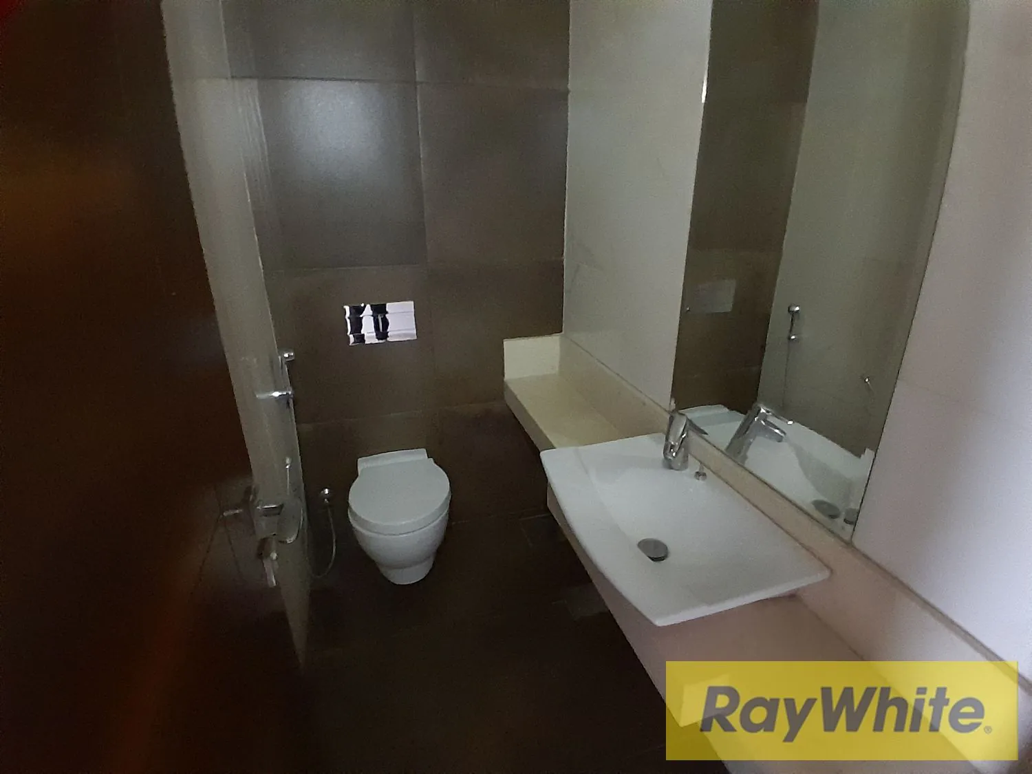 Apartment For Rent In Sodeco – 233 Sqm — photo 5