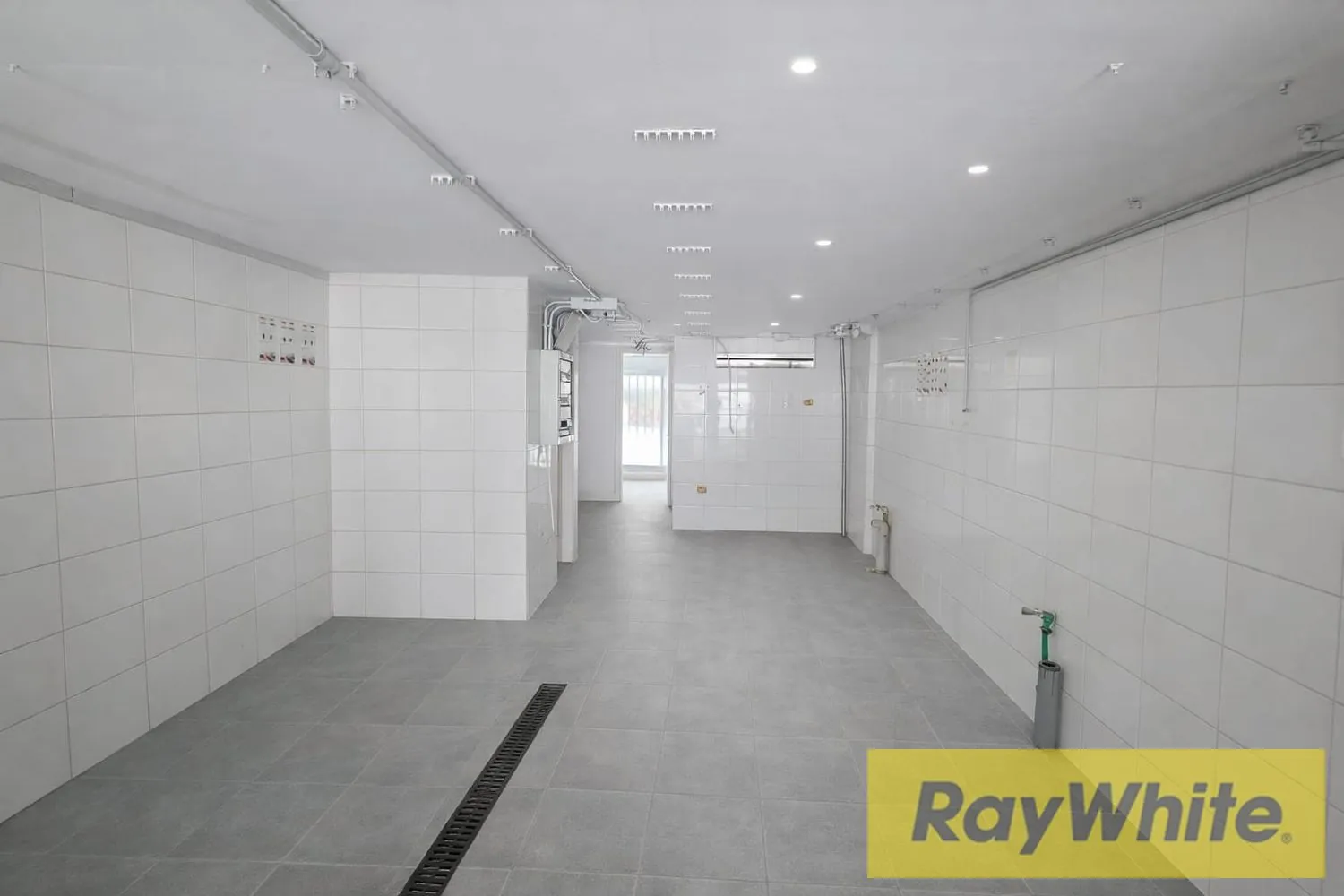 Shop For Rent In Horch Tabet – Prime Main Road Location — الصورة 3