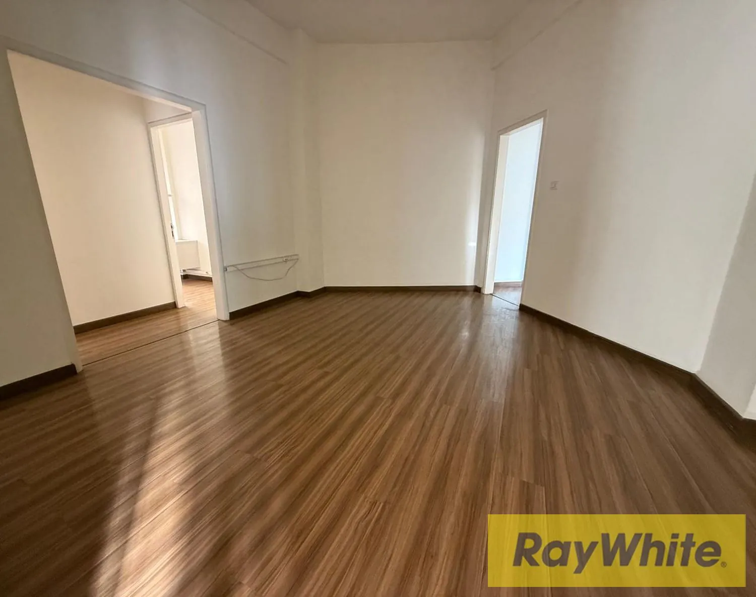 Office For Rent In Badaro – 170 Sqm — الصورة 3