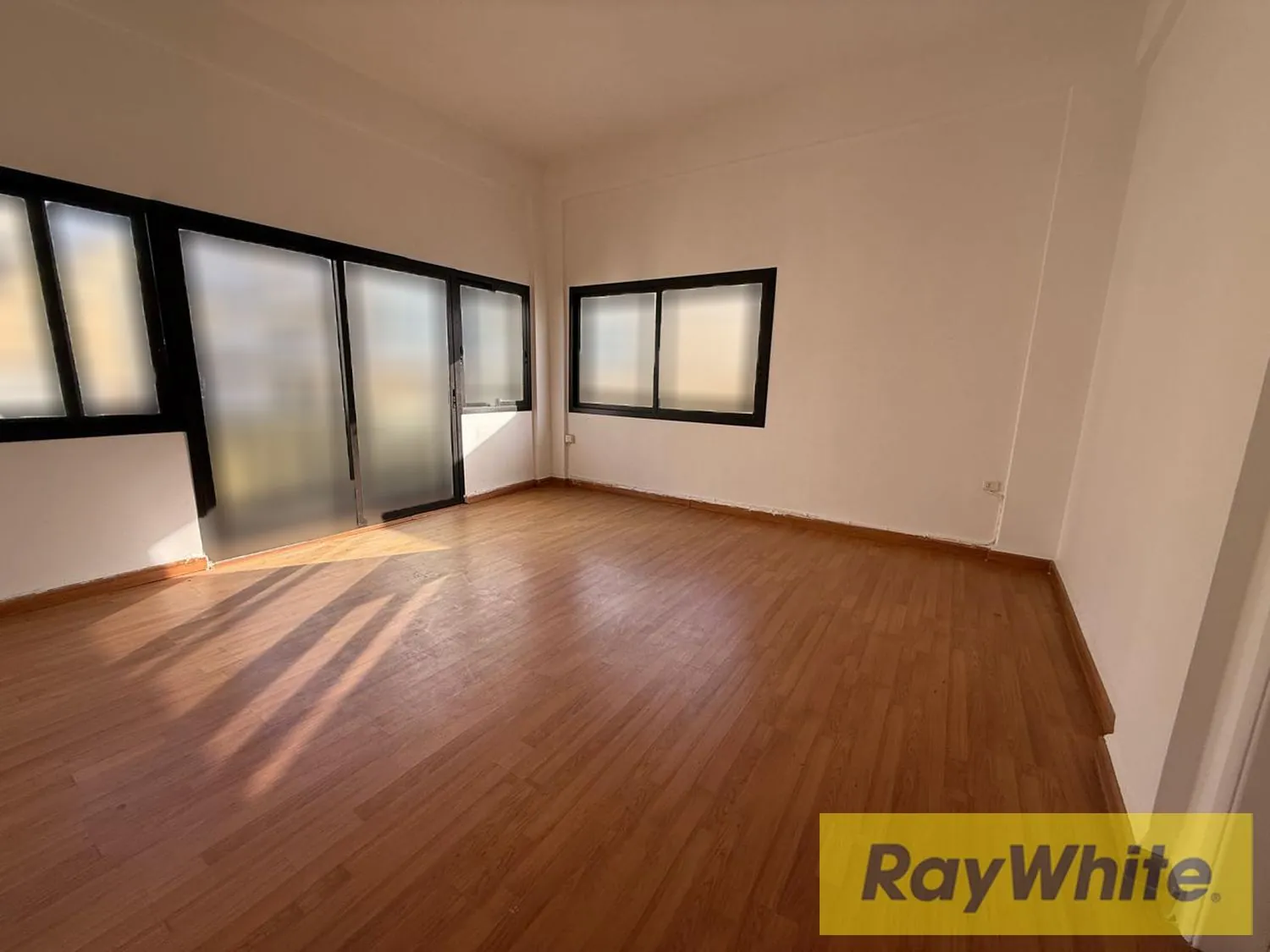 Office For Rent In Badaro – 170 Sqm — الصورة 3