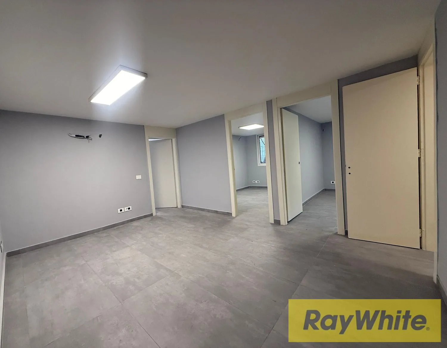 Office For Rent In Badaro – 110 Sqm — الصورة 4