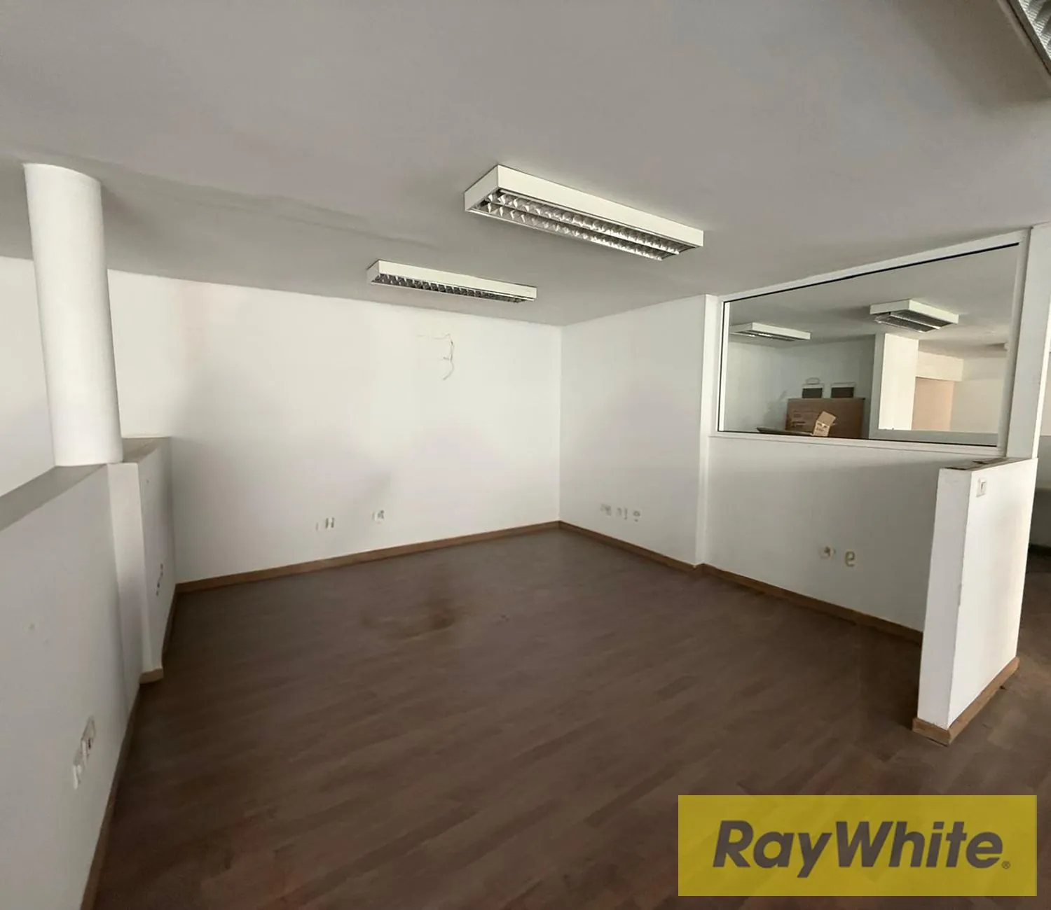 Office For Rent In Achrafieh – 500 Sqm — photo 4