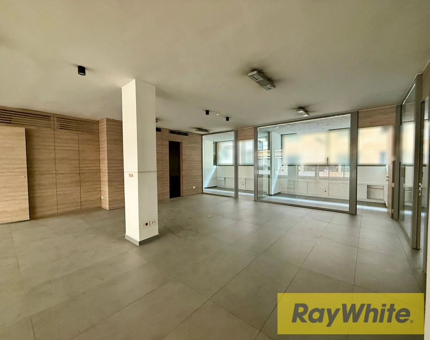 Office For Rent In Achrafieh – 250 Sqm — photo 2