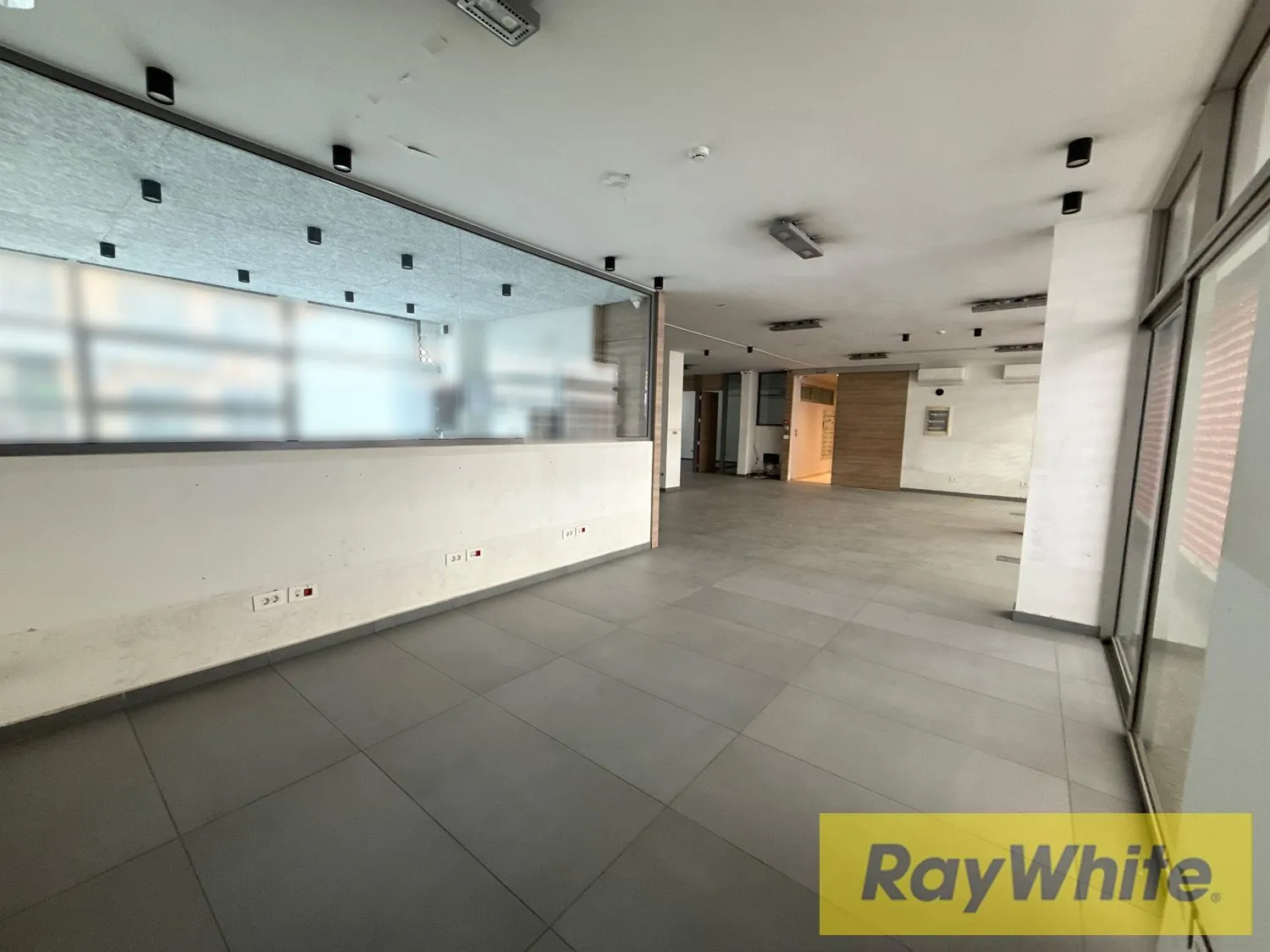 Office For Rent In Achrafieh – 250 Sqm — photo 3