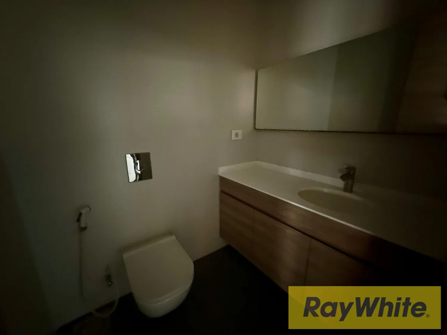 Office For Rent In Achrafieh – 250 Sqm — photo 4