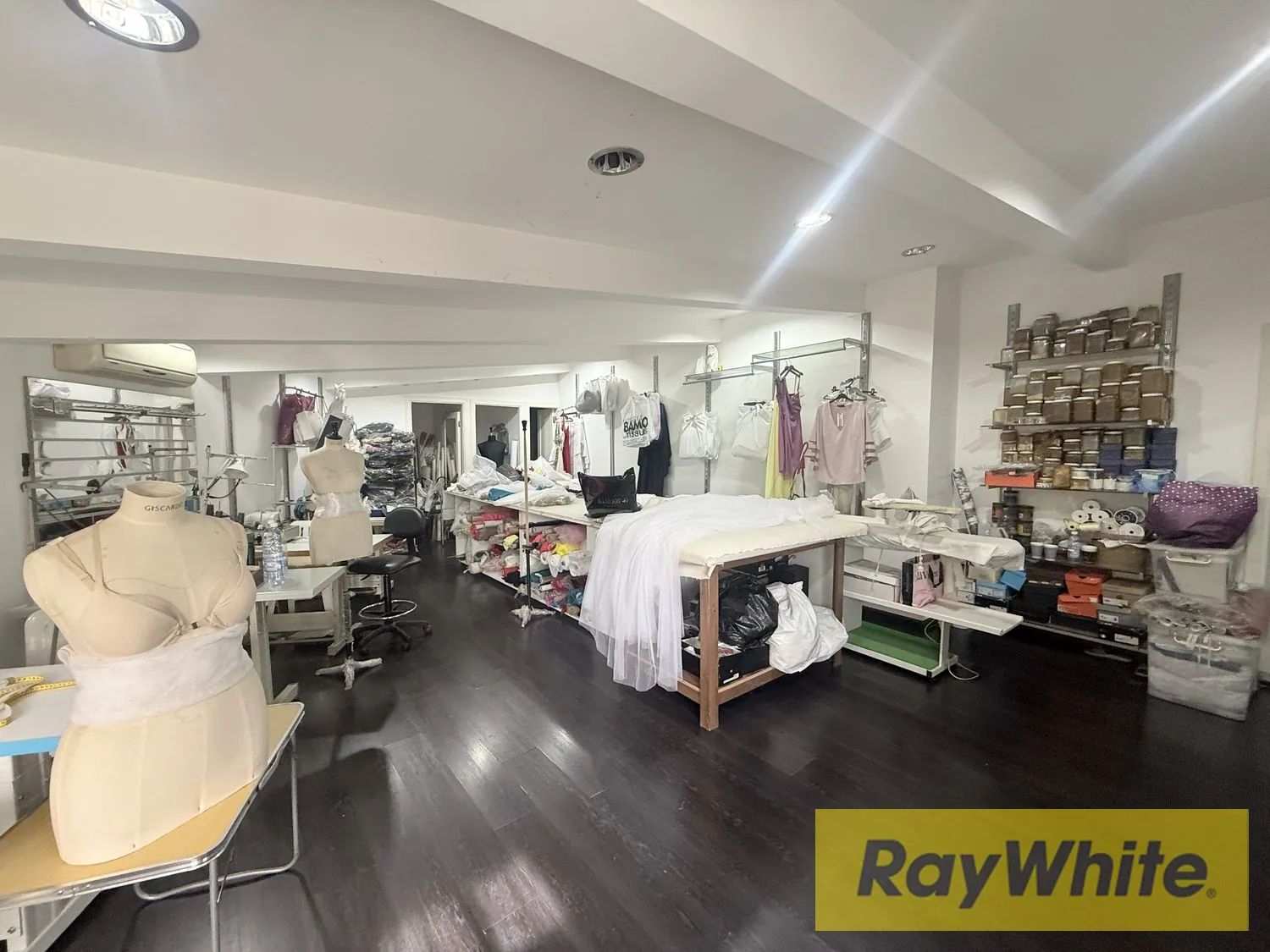 Shop For Sale In Halat Jbeil — الصورة 2