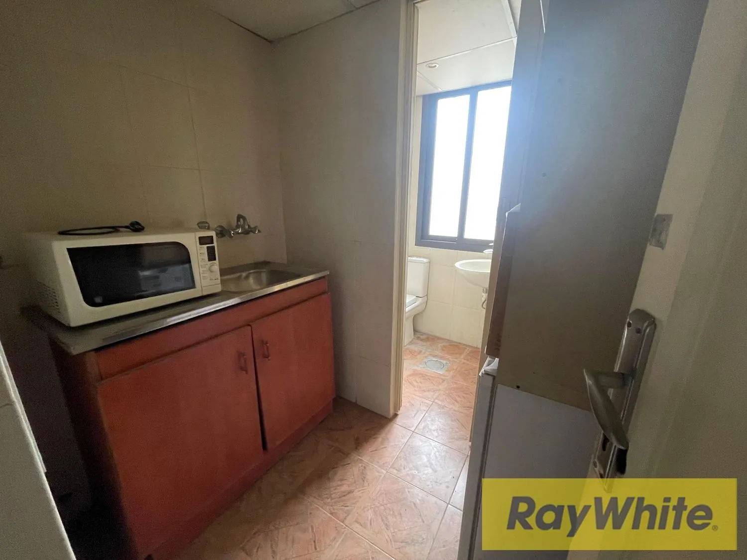Office For Sale In Dora – 55 Sqm — الصورة 2