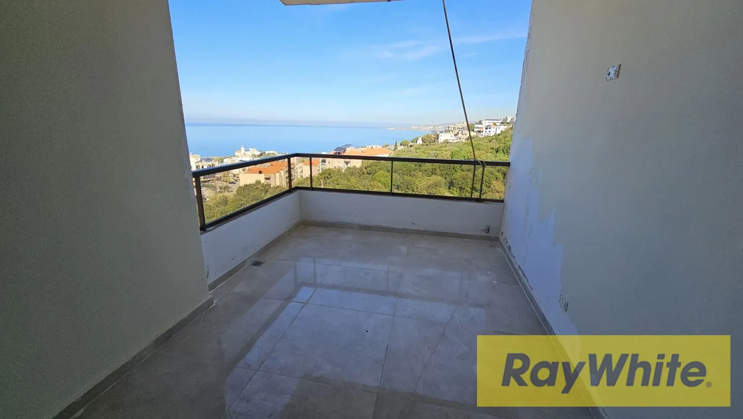 Apartment For Sale In Bouar — الصورة 2