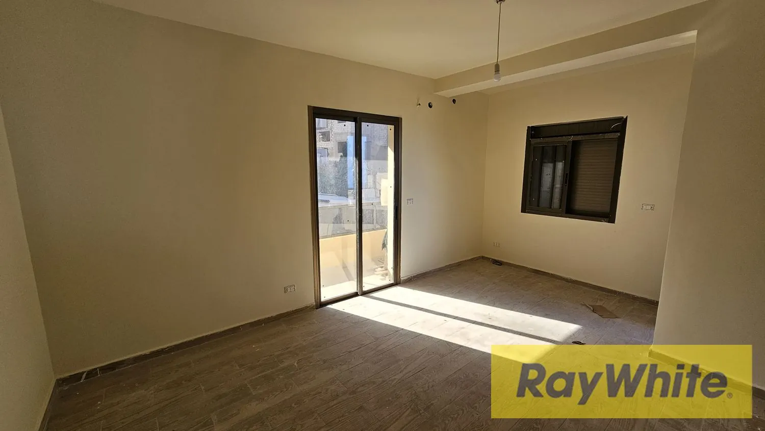 Apartment For Sale In Bouar — الصورة 3