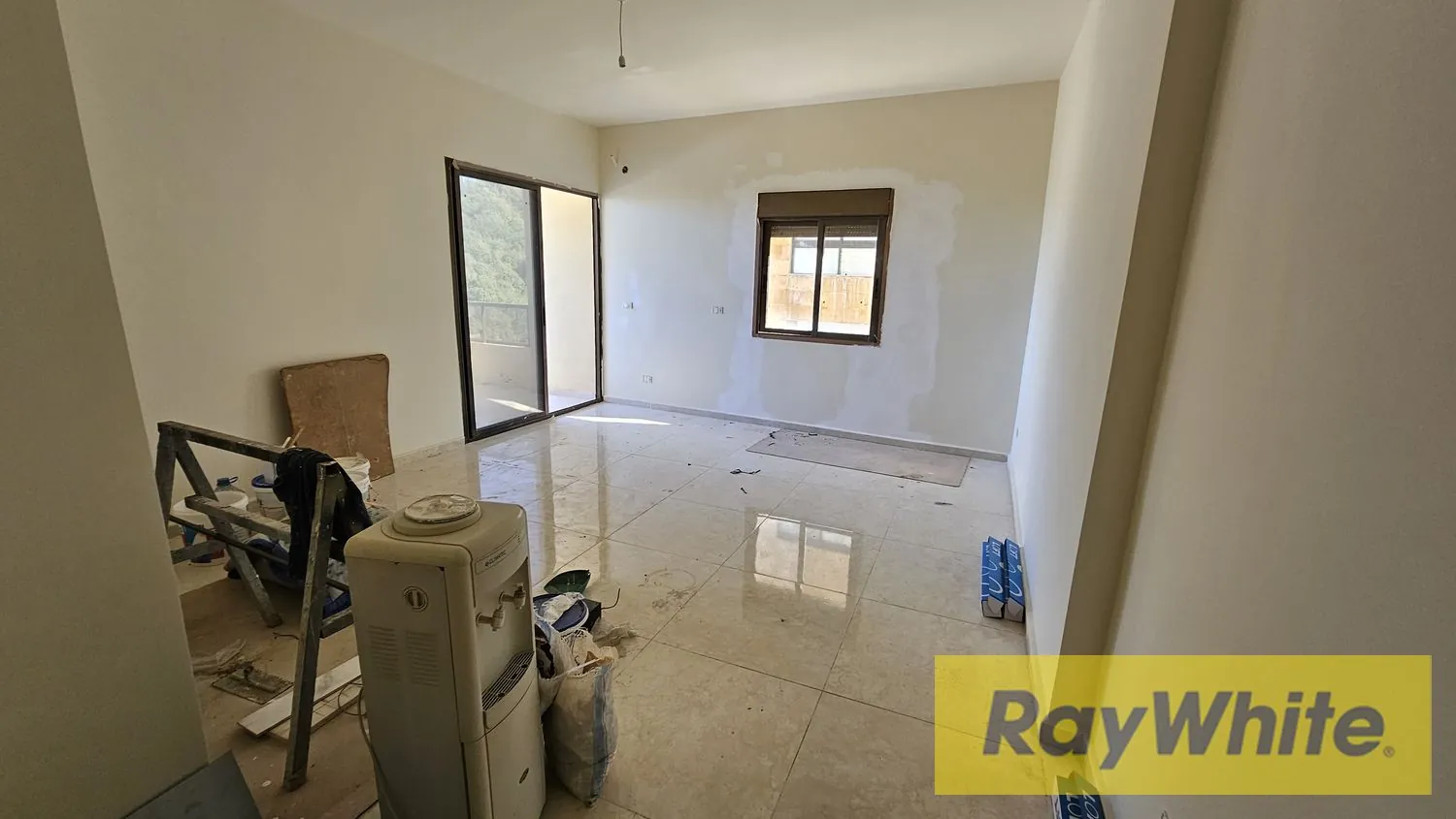 Brand New Apartment For Sale In Bouar — الصورة 2